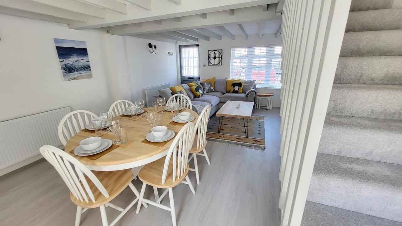 Bosun'S Cottage Luxury Stay In The Heart Of Town 웨이머스만 외부 사진