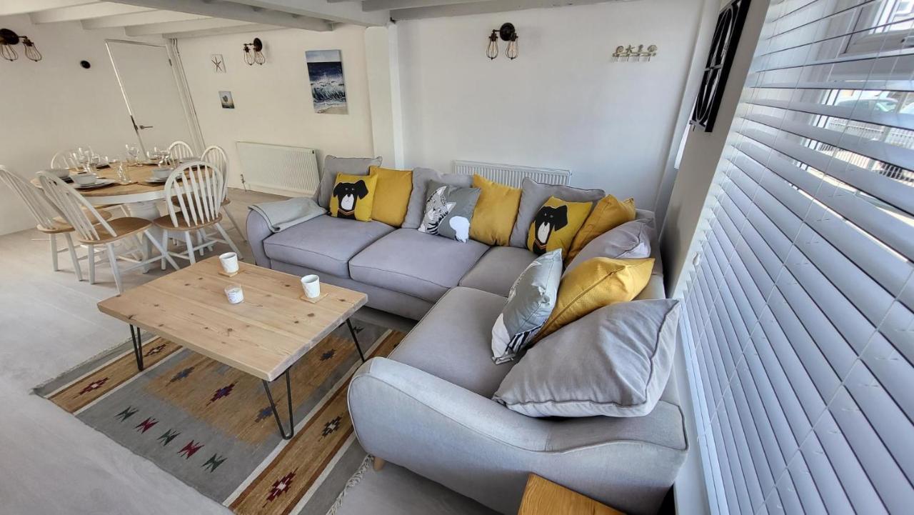 Bosun'S Cottage Luxury Stay In The Heart Of Town 웨이머스만 외부 사진