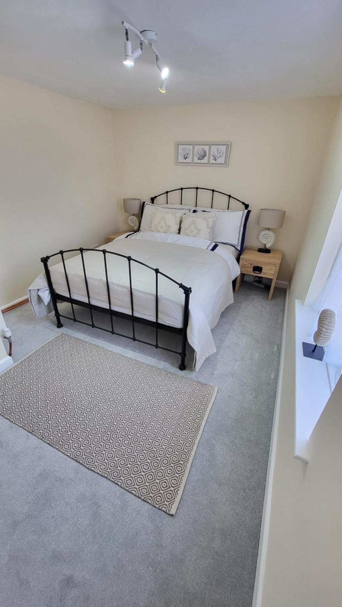 Bosun'S Cottage Luxury Stay In The Heart Of Town 웨이머스만 외부 사진