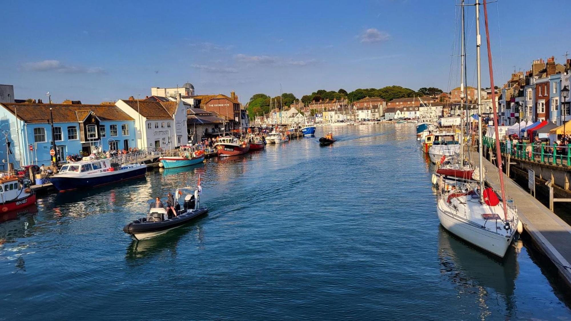 Bosun'S Cottage Luxury Stay In The Heart Of Town 웨이머스만 외부 사진