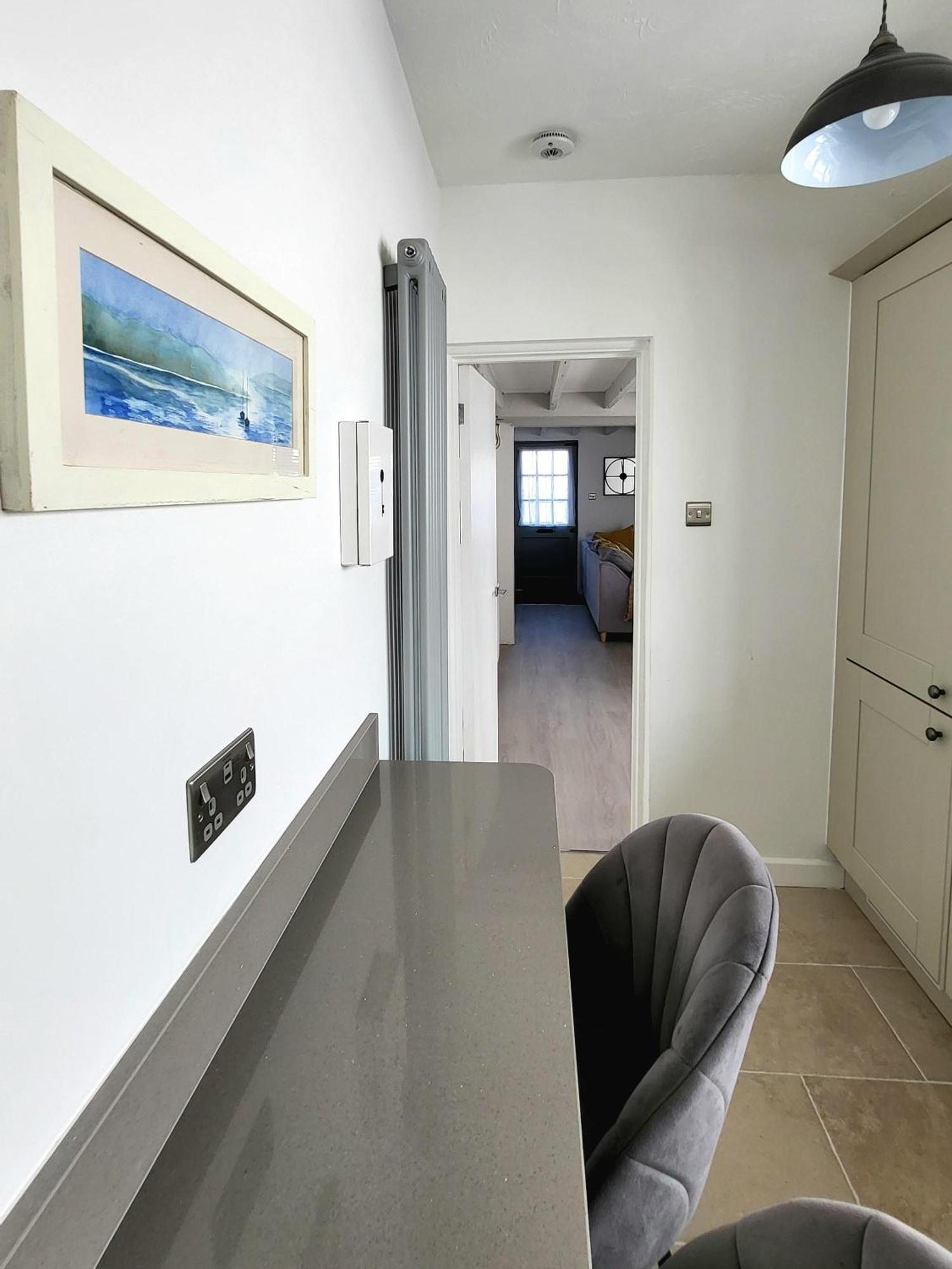 Bosun'S Cottage Luxury Stay In The Heart Of Town 웨이머스만 외부 사진