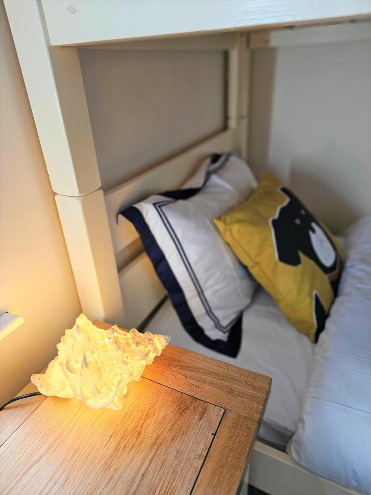Bosun'S Cottage Luxury Stay In The Heart Of Town 웨이머스만 외부 사진